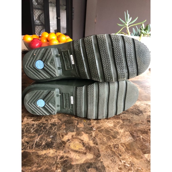 NWOT Women’s Hunter green tall rain boot - Picture 4 of 6